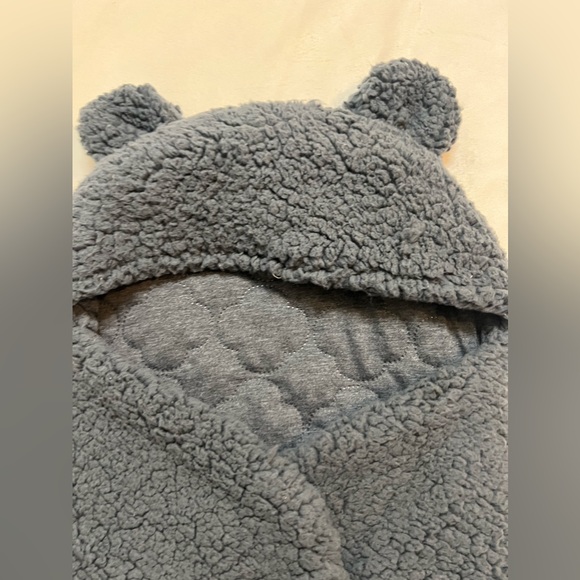 Blue Snail Grey Sherpa Wrap Swaddle Blanket Small for 0-3 months - Picture 12 of 14